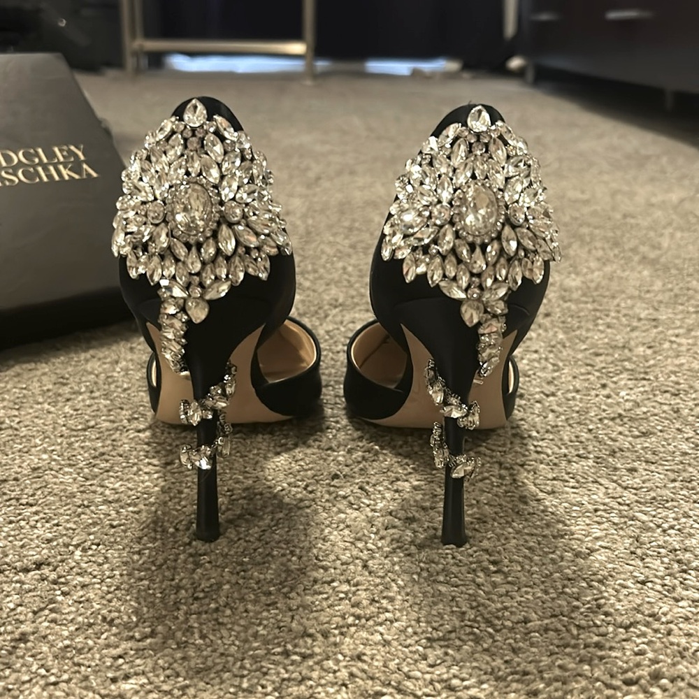 Badgley Mischka Pumps